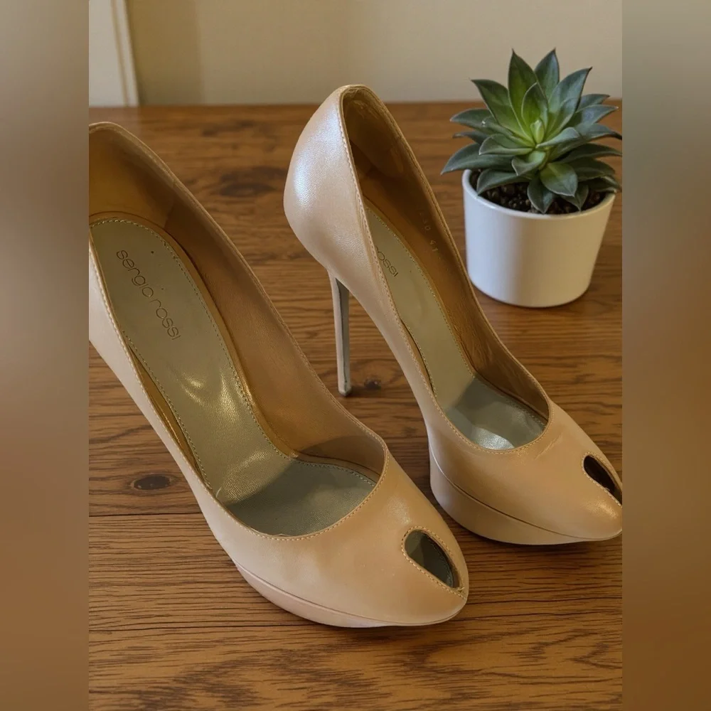 Sergio Rossi Taupe Neutral Peep Toe Platform High Heels